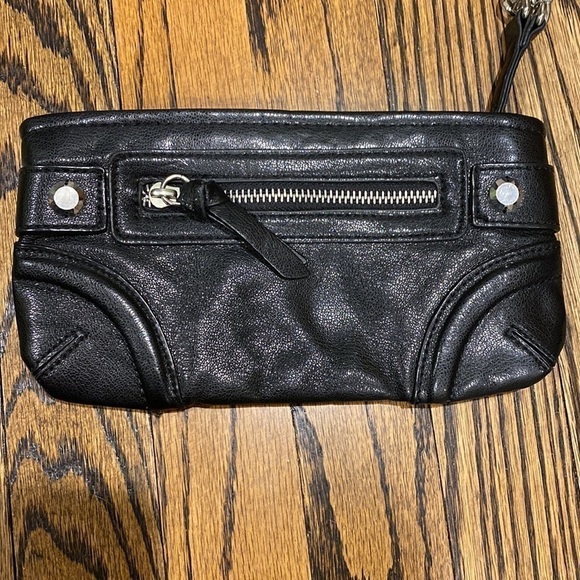Express Black Faux Leather Wristlet EUC - Picture 2 of 13